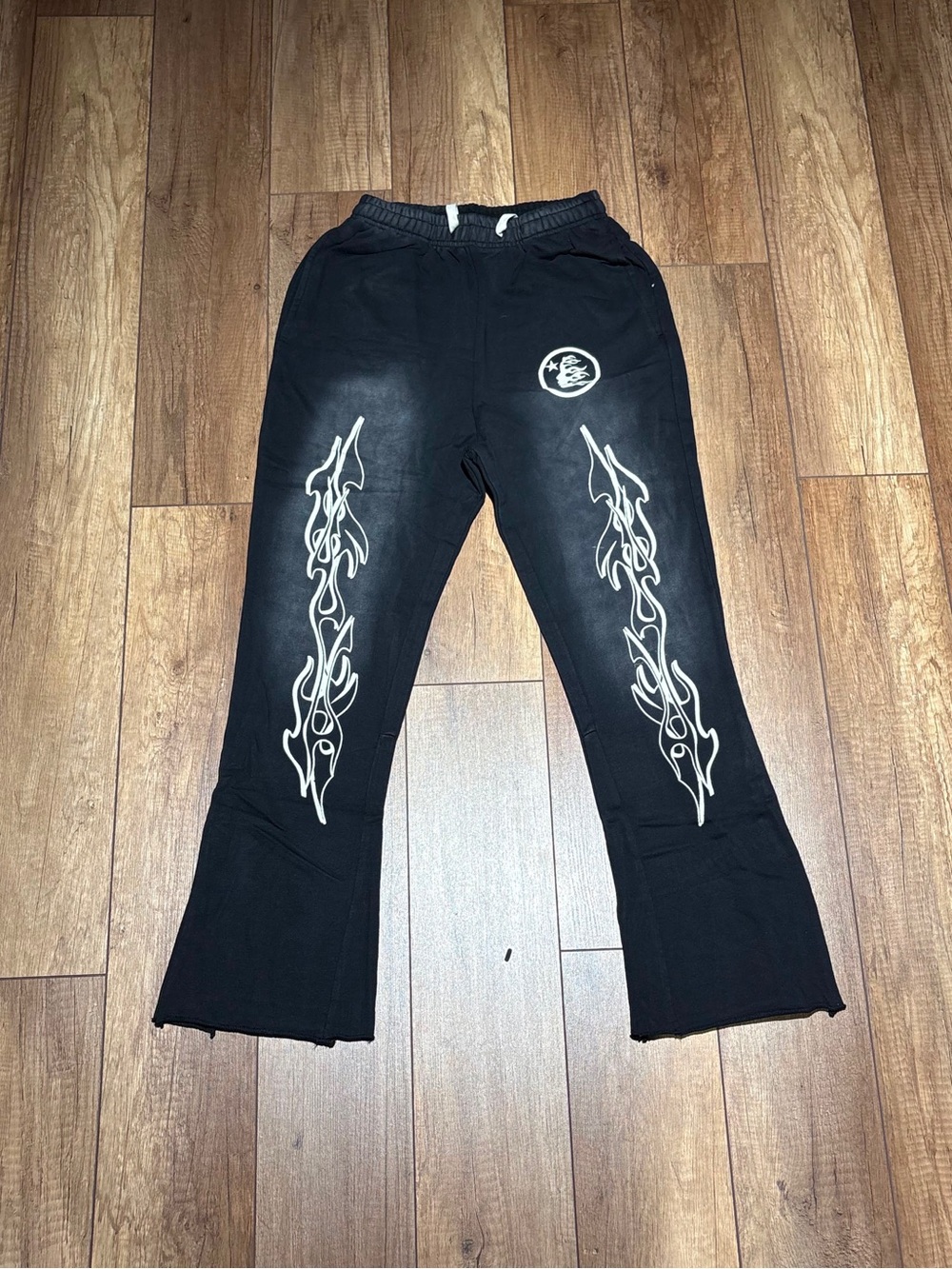 Hellstar Mens Black Flame Sweatpants Brand New Size Medium